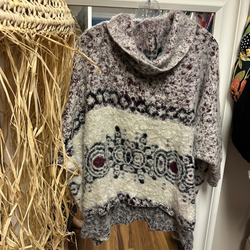 BCBGMaxAzria Textured Cowl Neck Sweater in Cream and Gray